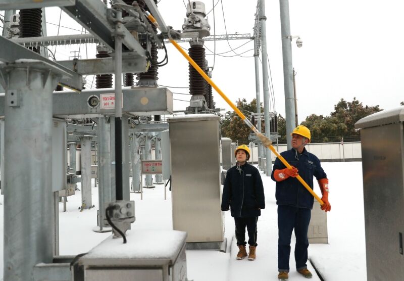 云南昭通供电局实现低压分布式光伏聚合建模
