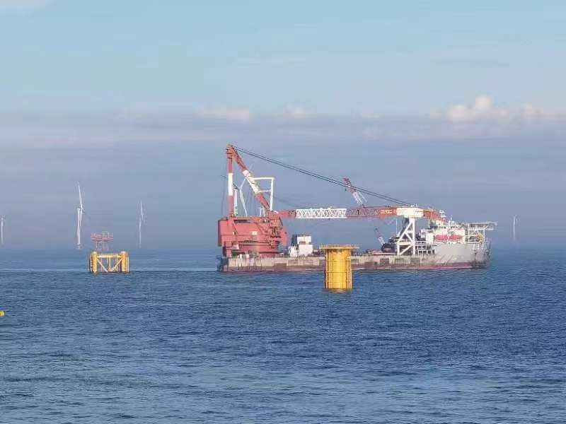 电力员工一线走访 助企业、居民用电无忧