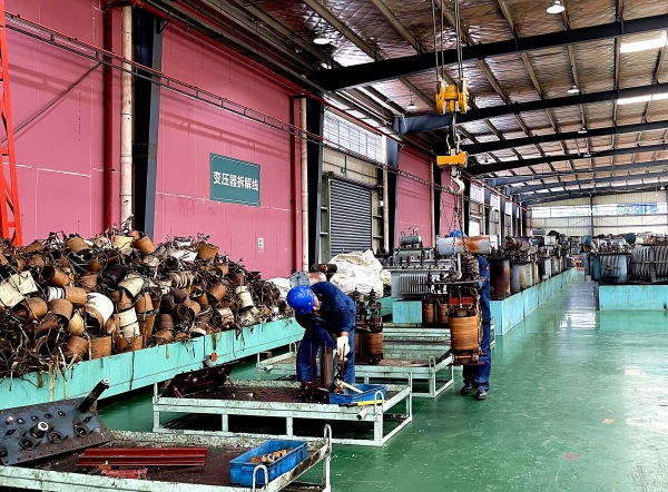 喜迎春节 国网北京电力守护首都百姓亮亮堂堂过年