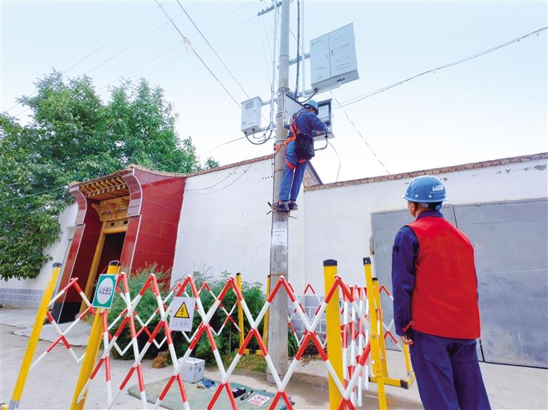 国网黑龙江电力：“修补”机器人保障亚冬会电力可靠供应