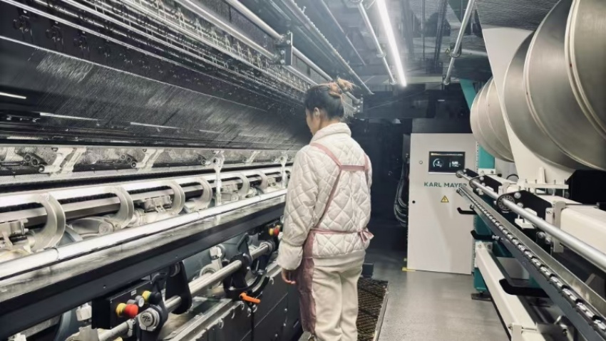 中建材南非公司向南非社区捐赠电器设备