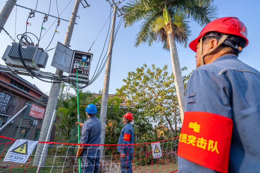 通化供电公司开展配电专业站房类设备实操培训