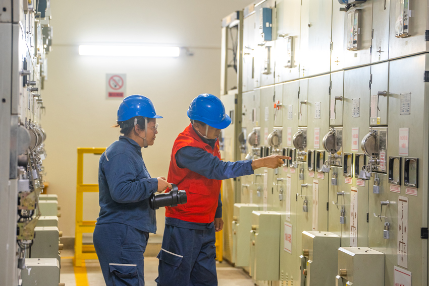 辽宁电力（盘锦兴隆台）雷锋共产党员服务队问需问诊 护企安然度“夏”