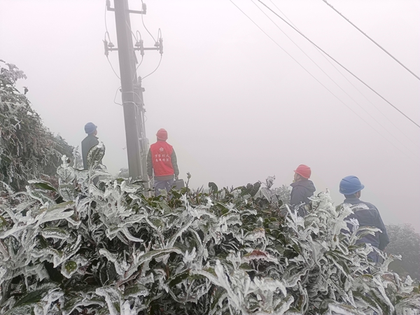 看大型设备如何奔赴建设一线（探访）