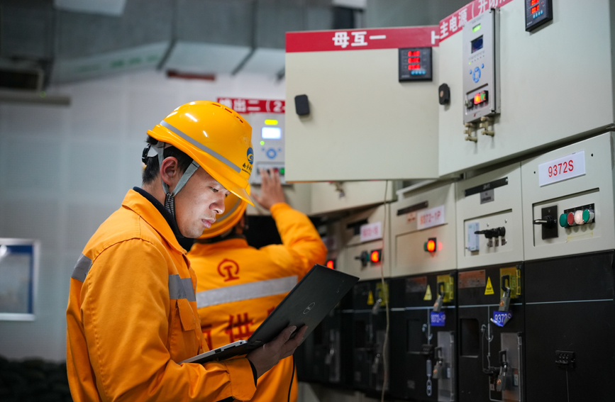 广西平南：电力服务进校园