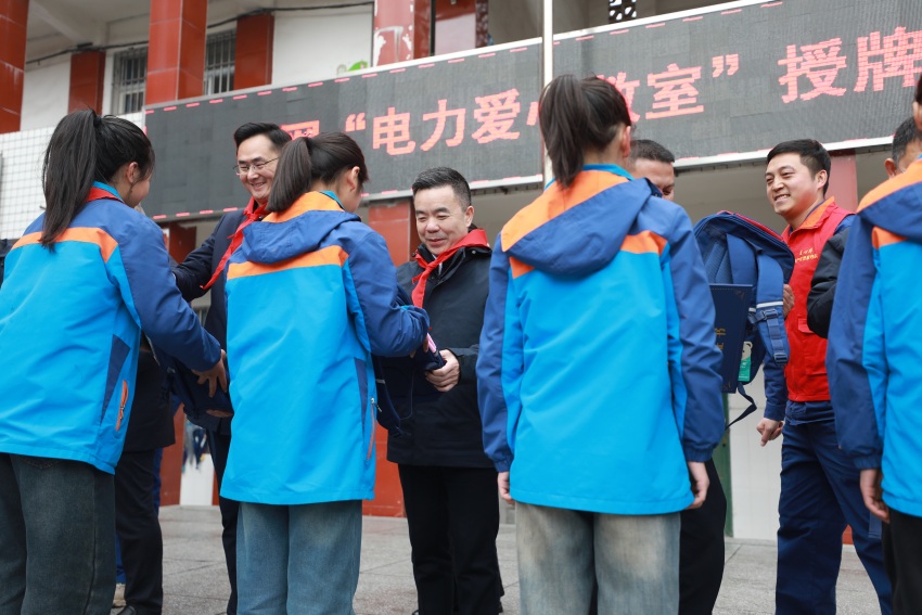 河北献县：“行走的检测设备”实现蔬菜“地头自检”