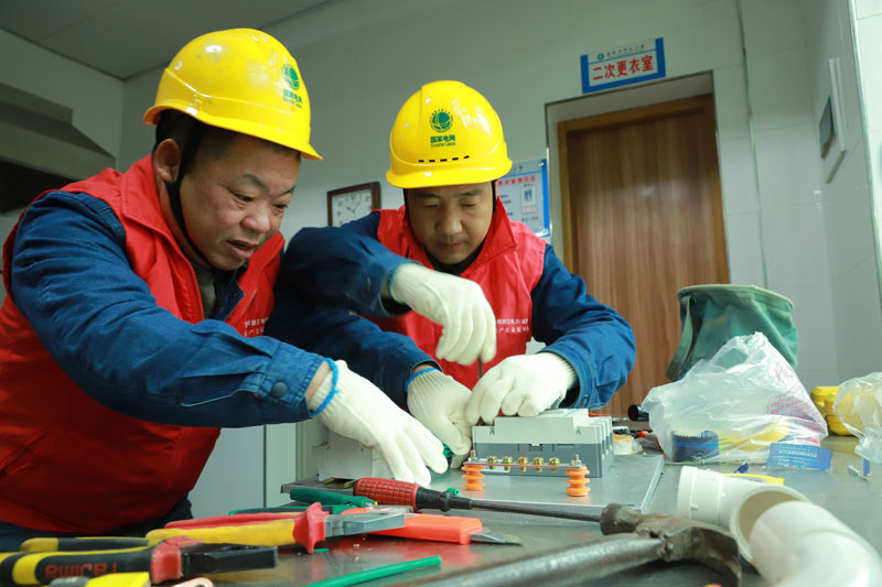 国网安徽建设公司：“三个聚焦”严把设备监造廉洁关