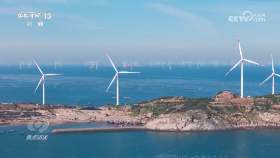 无人机清障 护航电力设备安全度冬